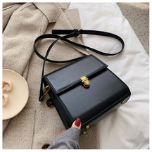 Bolsa Pequena Transversal Carteiro Box - Poppy
